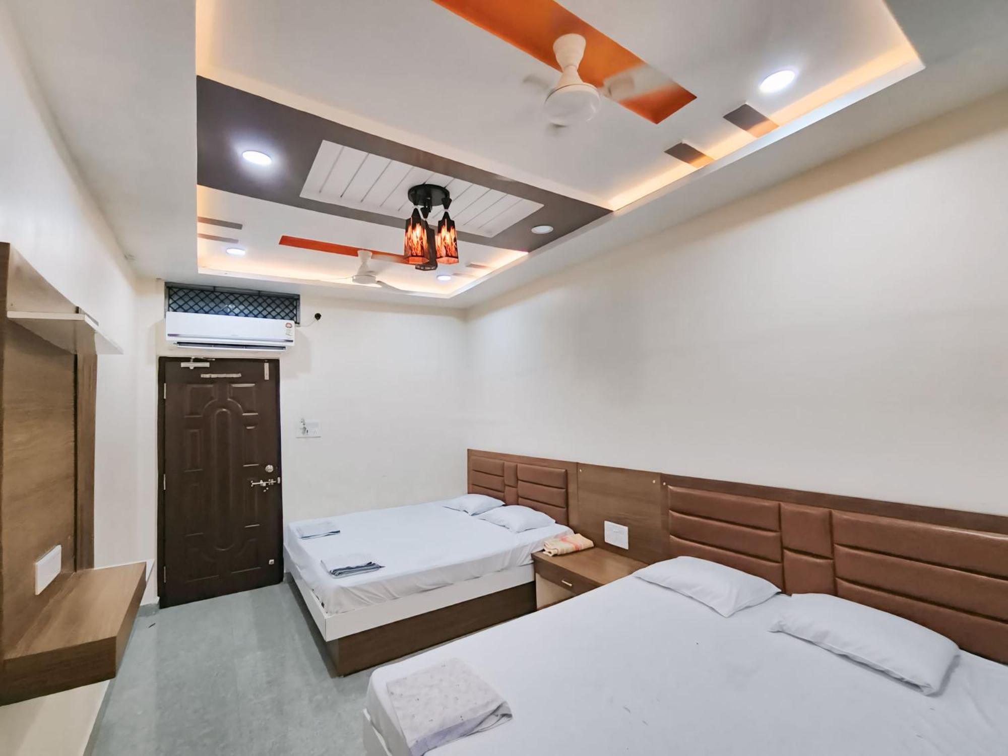 Shree Trilokeshwar Guesthouse 乌贾因 外观 照片